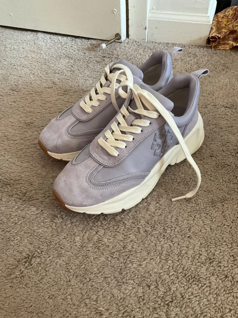 TORY BURCH Woman Sneakers Lilac Size 7 Leather In Purple